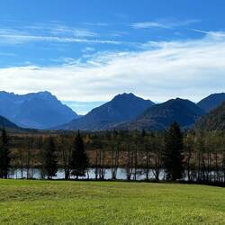Donnerstag, 17.10. | Loisachauen m. Zugspitzblick