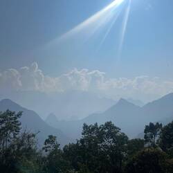 Etwas diesig, sonst hat man einen wunderschönen Blick auf Machu Picchu
