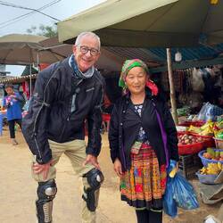 Ich und die Hmong Schamanin...