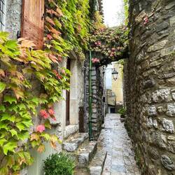 Autumn colours make it even more special