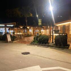 Hier läst es sich auch snacken . Sushi gefällig ? 🧐