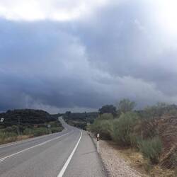 Die letzten Regenwolken, zumindest solls im Ort dahinter nicht mehr regnen