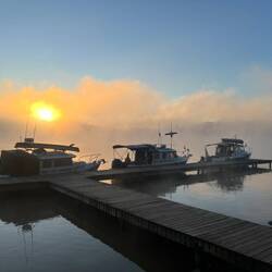 Foggy sunrise at Lenoir City Park dock