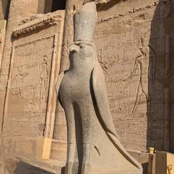 Horus edfu temple