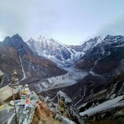 Langtang Lirung und Gletscher
