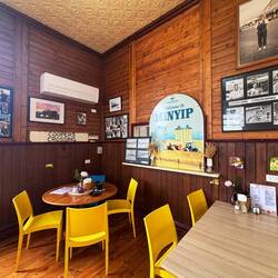 Coopers Crossing Café