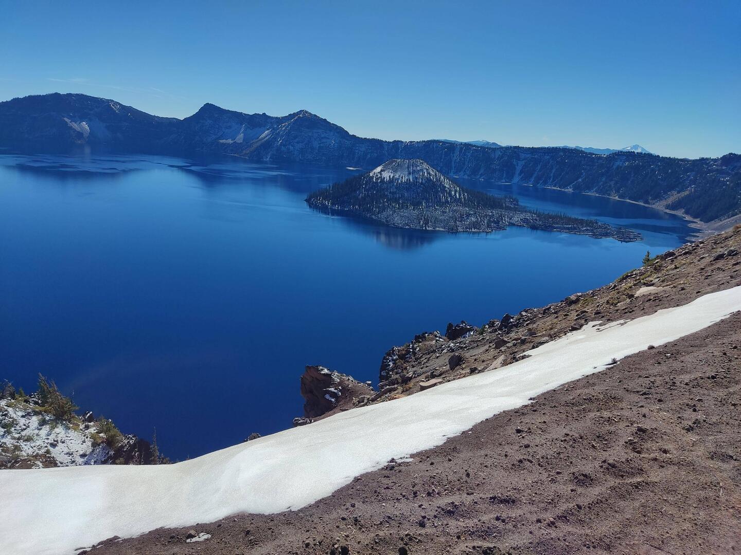 Wir stehen etwas 300m oberhalb des Wassers