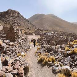 Wir dürfen uns die Ruinen anschauen