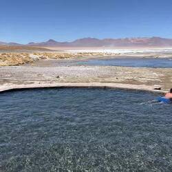Wir halten bei einem Hot Spring, um heiß zu baden
