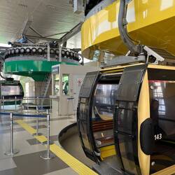 Jede Linie hat ihre eigene Farbe