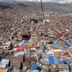Innerhalb weniger Minuten werden große Höhenunterschiede problemlos überwunden
