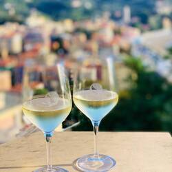 Prosecco auf der Terrasse