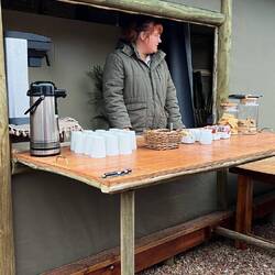 Kaffee & Zwieback zum ersten Frühstück