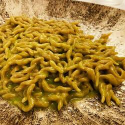 Trofie con farina di Castagne al Pesto di Prà e Prescinseua