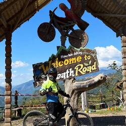 Unbeschadet kommen wir am anderen Ende der Death Road an - geschafft!