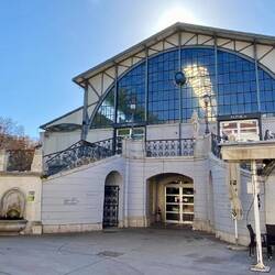 Die Markthalle der Stadt