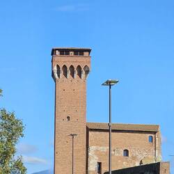 ...vorbei an Pisa...