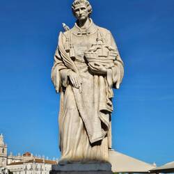 Hij kijkt wel zielig, hè!