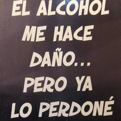 Ich weiß, dass Alkohol mir weh tut. Aber ich habe ihm schon verziehen.