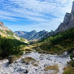 Der Blick zurück auf den Seeboden, lässt..