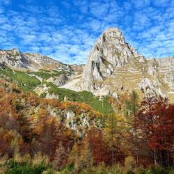 Der Hexenturm wacht mächtig über einen, verschwindet..