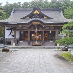 Das erste Zwischenziel: der Grand Shrine Kumano Hongū Taicha
