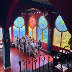 zu diesem Restaurants in der Nacht in Hot Springs gefahren. Es gab dort tolles Curry.