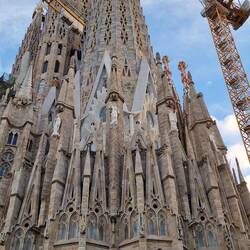 Und dann haben wir uns die Sagrada Família wenigstens von außen angesehen.