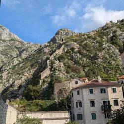 Blick von Kotor auf die Burg