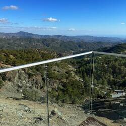 Aussichtsplattform über den ehemaligen Asbest- Minen