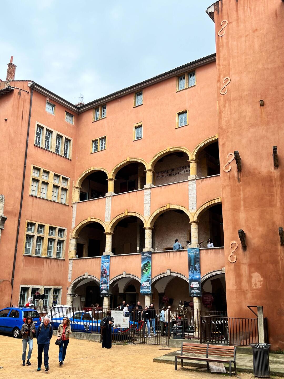 The building that houses the museum over about 6 floors