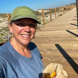 Enjoying my sack lunch on the boardwalk