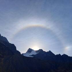Halo am Morgen vertreibt Kummer und Sorgen