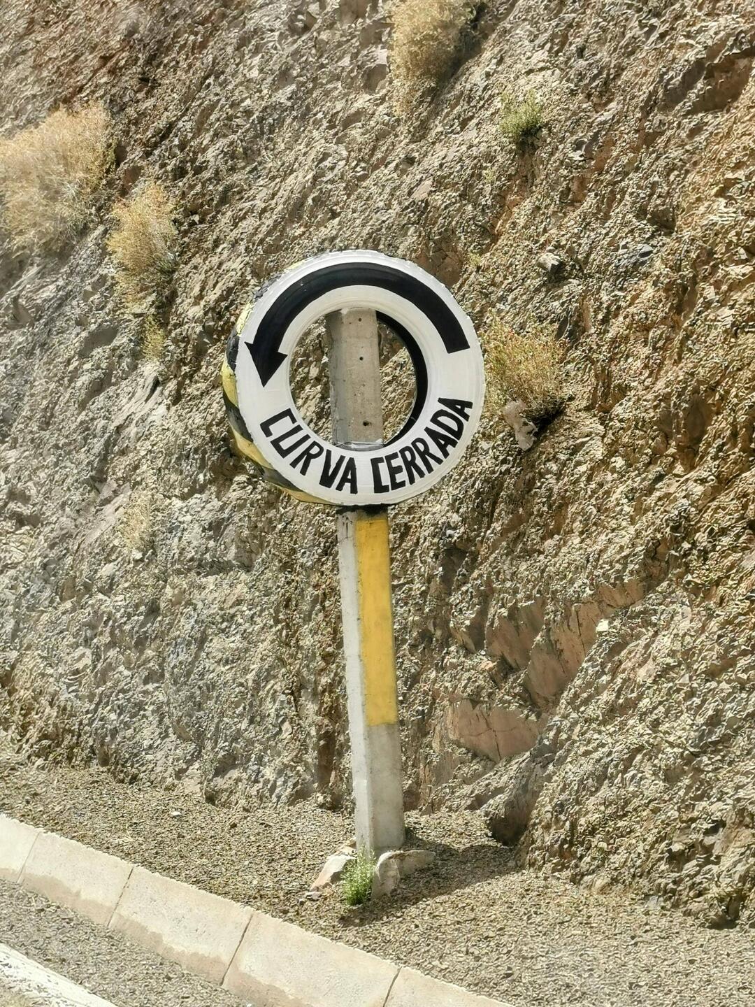 Reifen als Verkehrszeichen
