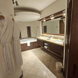 4 Sterne-Hotel mit Upgrade auf ein Premium-Zimmer