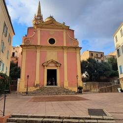 Die Kirche Santa Maria in Calvi.