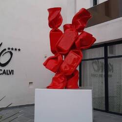 Ein Bonbon Denkmal. Bonbon=Gutgut