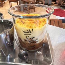 Crème brulee koffie met gebrand suiker laagje