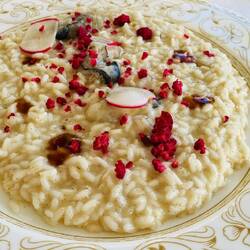 Carnarolo-Risotto mit Champagner und Austern verfeinert mit Vanille-Butter