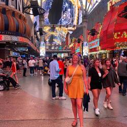 Und abends ins Old Vegas