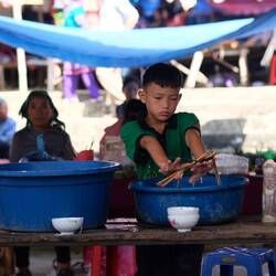 Sein Job ist das Abwaschen