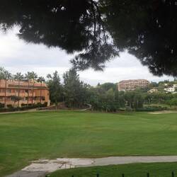 Weil der Golfplatz im Weg ist, muss ich über einen Berg 😡😅