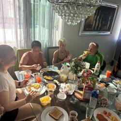 Erstes gemeinsames Frühstück