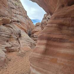 Gelb - orangener Slot Canyon