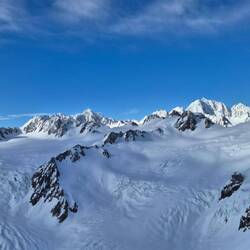 Rechts Mount Cook - links Mount Tasman