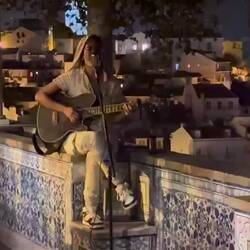 Busking Lisbon style