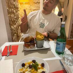 19:38 Uhr kommt die Vorspeise