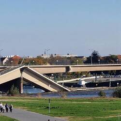 Eingestürzte Carolinenbrücke 😧