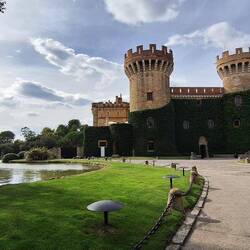 Schloss (Casino,Restaurant)mit herrlichen Park