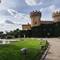 Schloss (Casino,Restaurant)mit herrlichen Park